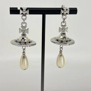Authentic Vivienne westwood pearl saturn silver chandelier earrings